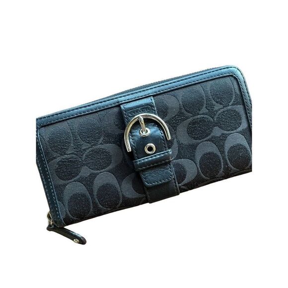 Coach Zip Around Wallet Signature Black On Black Silver Hardware Buckle - Picture 1 of 7
